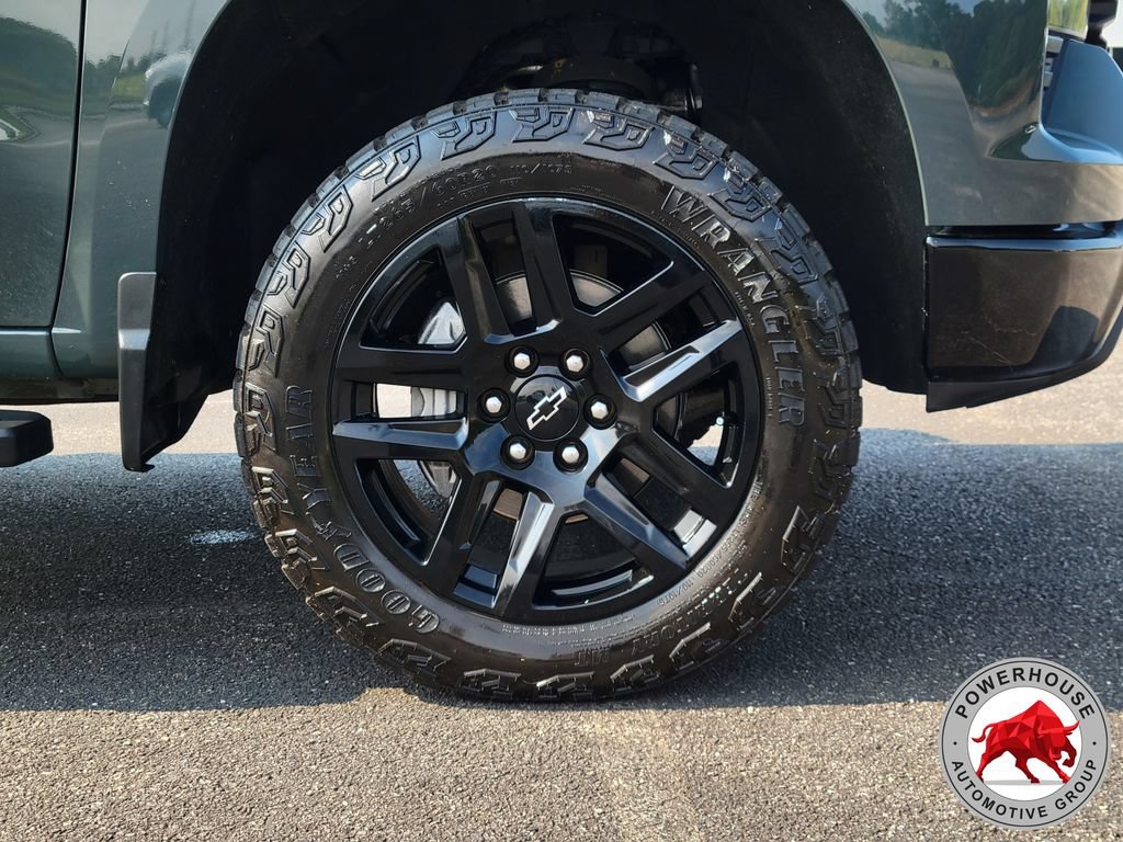 Used 2025 Chevrolet Silverado 1500 Custom Trail Boss w/ LPO, Dark Essentials Package AWD/4WD image 11