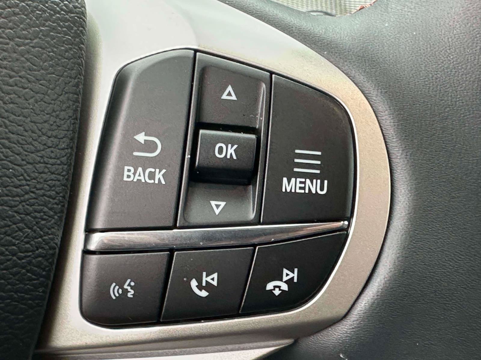 Certified 2025 Ford Explorer Active AWD/4WD image 22