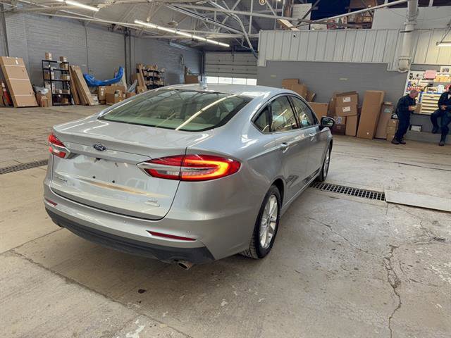 Certified 2020 Ford Fusion SE image 2