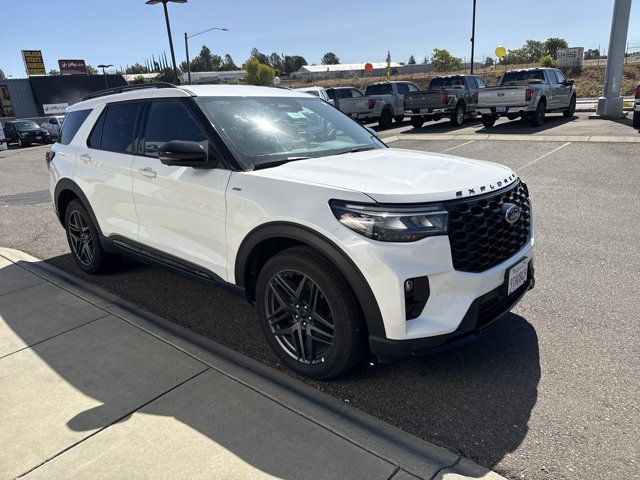 Certified 2025 Ford Explorer ST-Line w/ ST-Line Street Pack AWD/4WD image 9