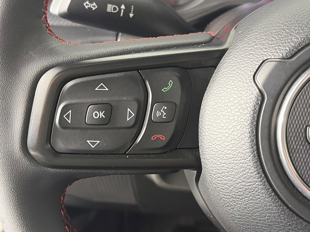 Used 2024 Jeep Wrangler Unlimited Rubicon w/ Technology Group image 18