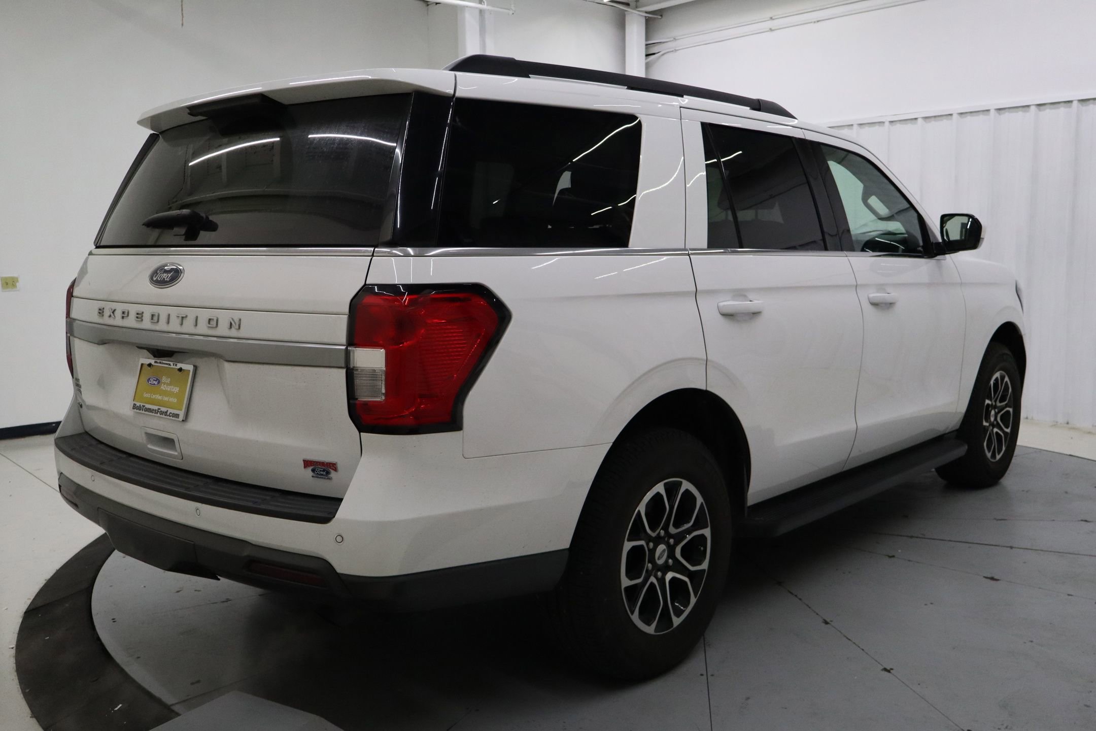 Certified 2022 Ford Expedition XLT image 4