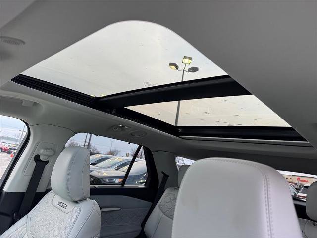 Certified 2025 Ford Explorer Platinum w/ Ultimate Package image 19