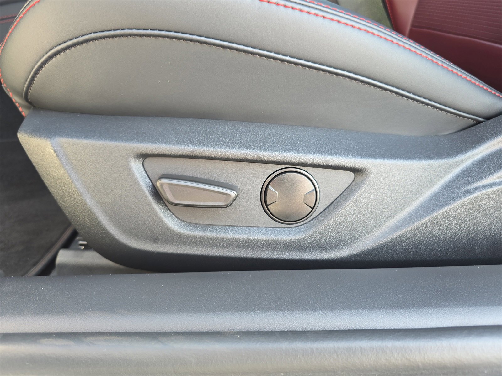 Certified 2024 Ford Mustang Premium image 13