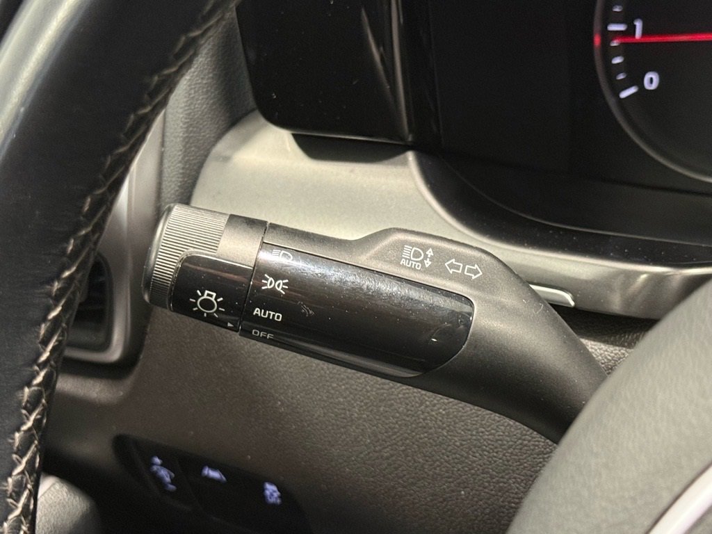 Used 2023 Kia Sorento S w/ Panoramic Sunroof Package image 22