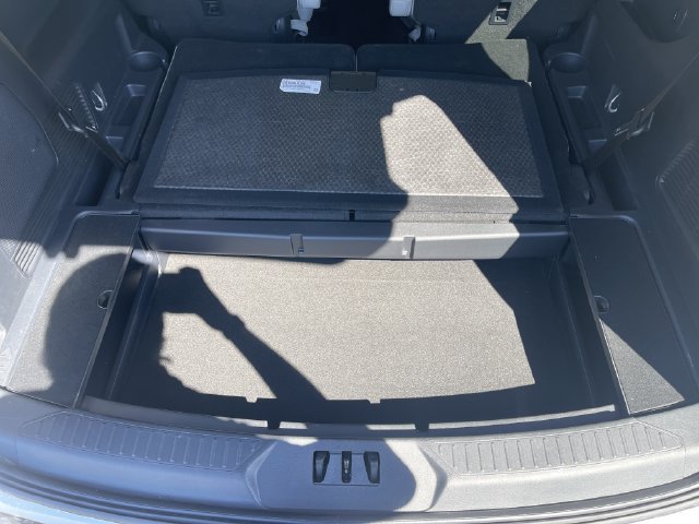 Certified 2025 Ford Explorer Platinum w/ Ultimate Package AWD/4WD image 19