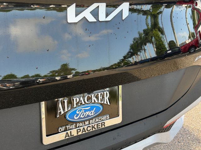 Used 2023 Kia Sportage EX FWD image 21