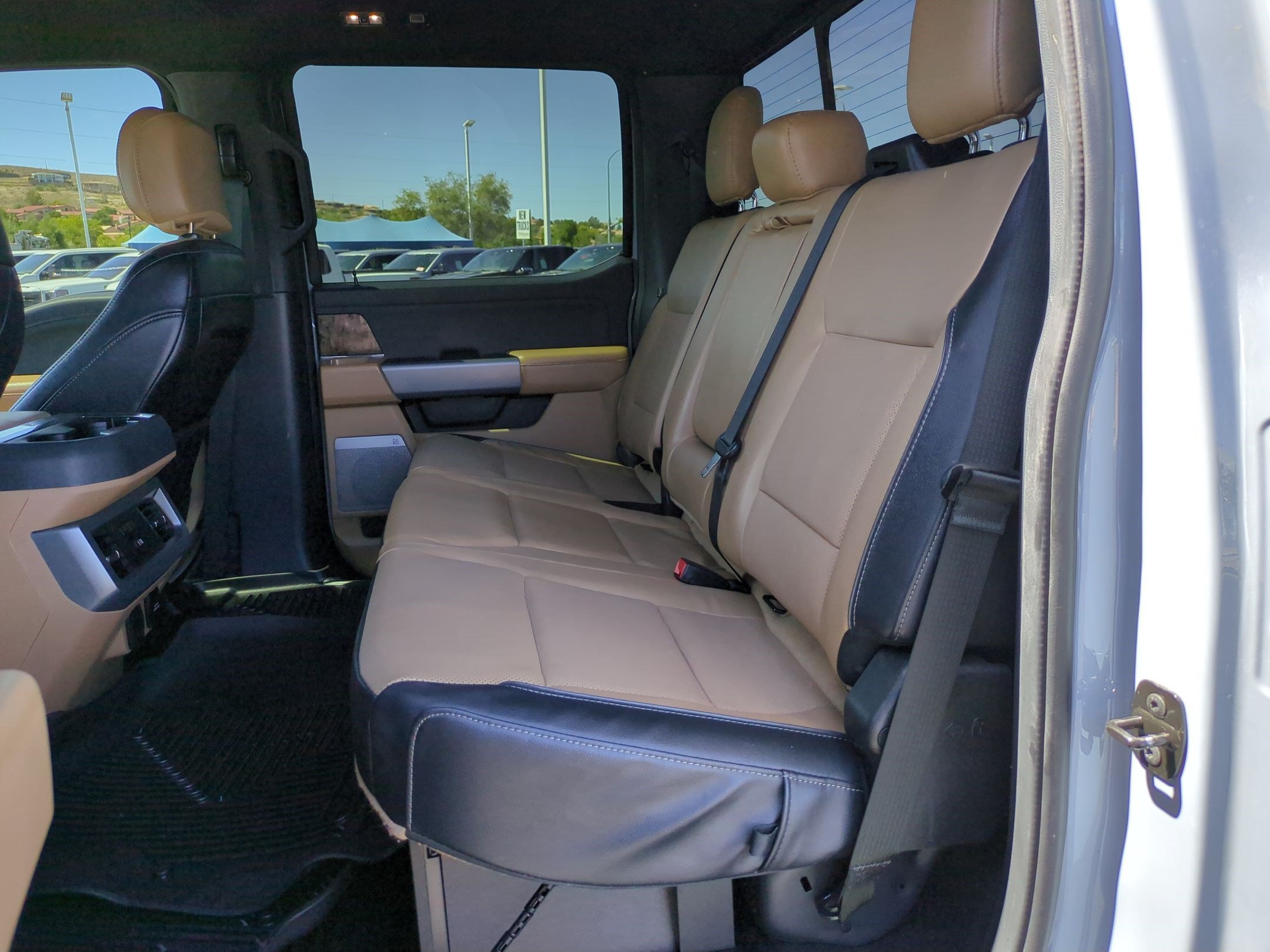 Certified 2024 Ford F350 Lariat w/ Lariat Ultimate Package AWD/4WD image 29