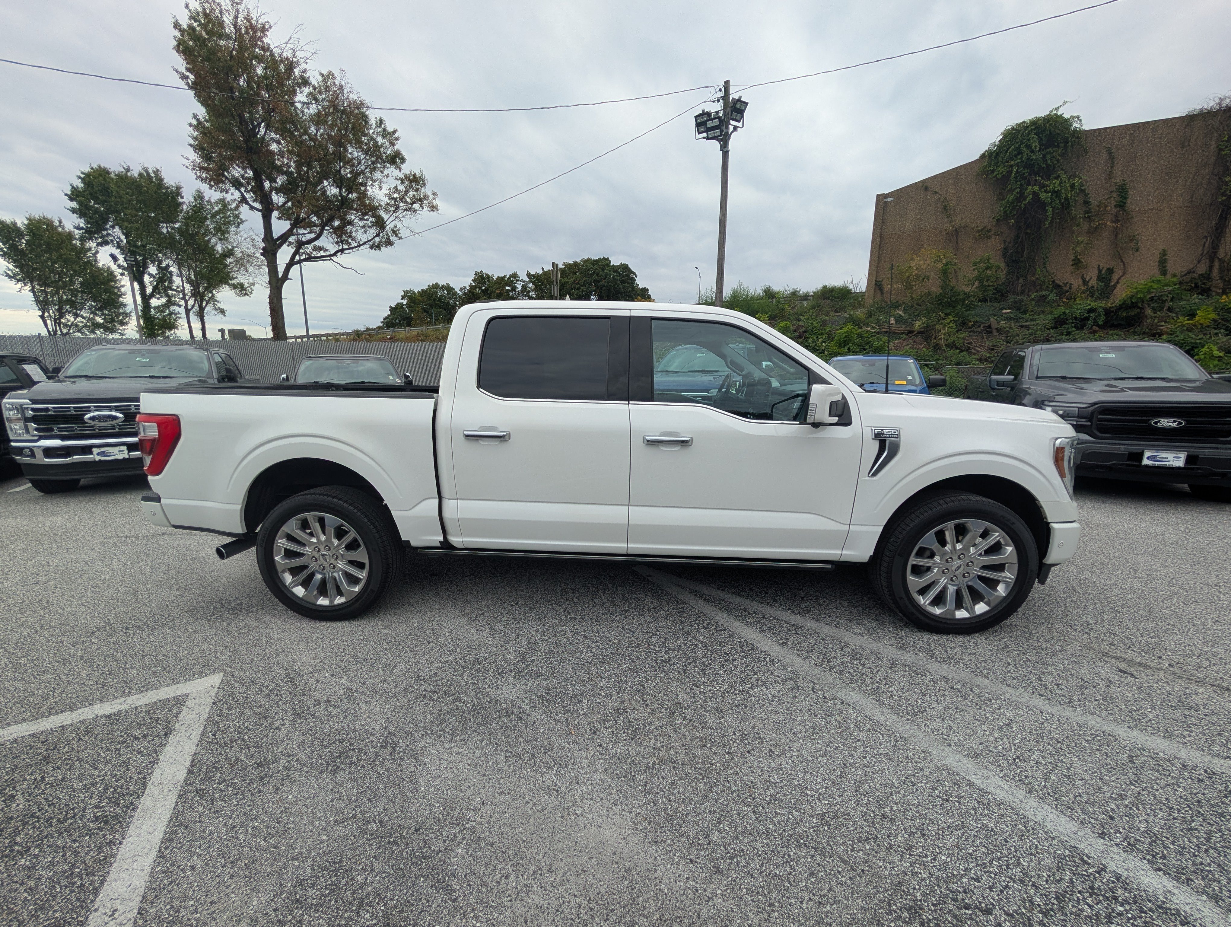 Certified 2022 Ford F150 Limited AWD/4WD image 8