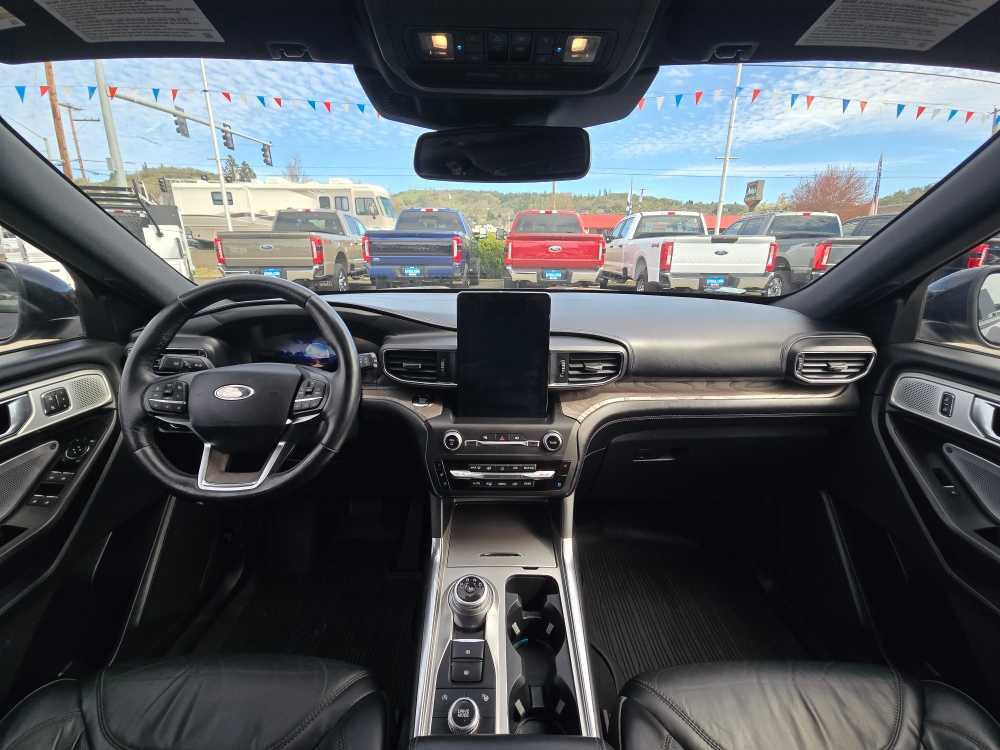 Certified 2020 Ford Explorer Platinum w/ Premium Technology Package image 15