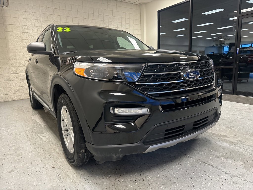 Certified 2023 Ford Explorer XLT w/ Equipment Group 202A image 10
