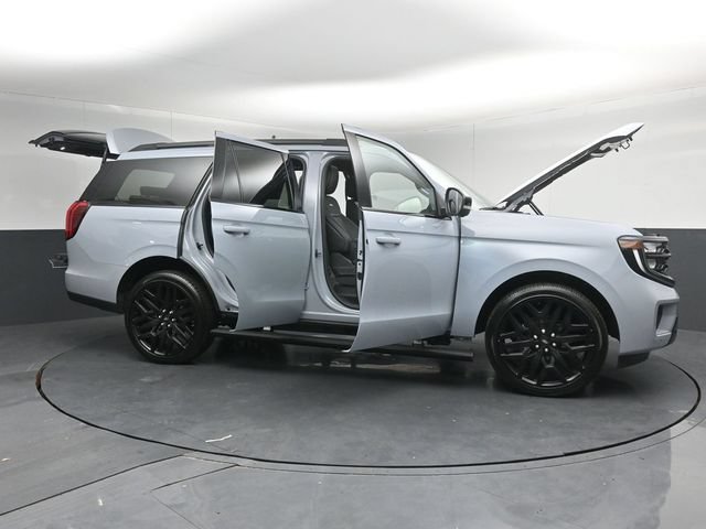 Certified 2026 Ford Expedition Platinum w/ Stealth Performance Package AWD/4WD image 62