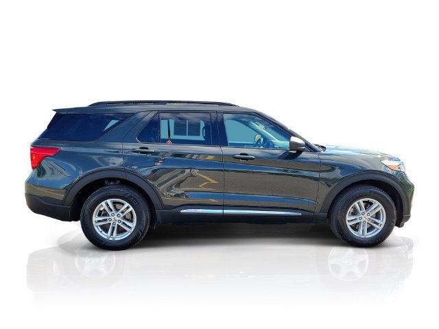 Certified 2024 Ford Explorer XLT w/ Equipment Group 202A AWD/4WD image 8