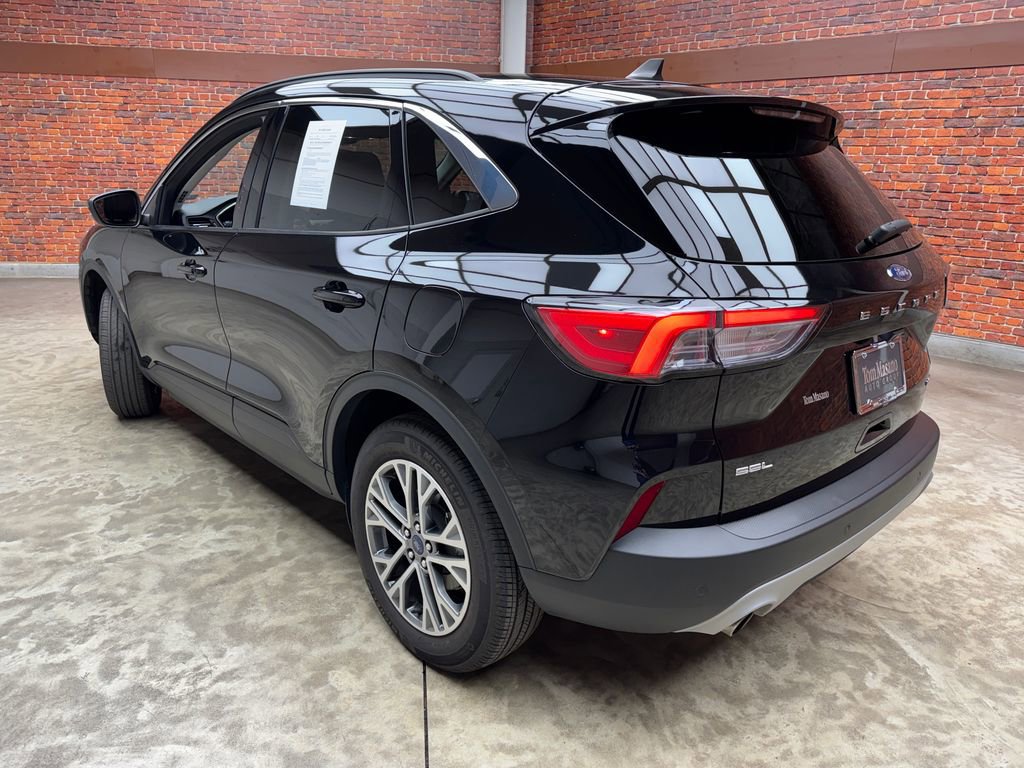 Certified 2022 Ford Escape SEL image 2