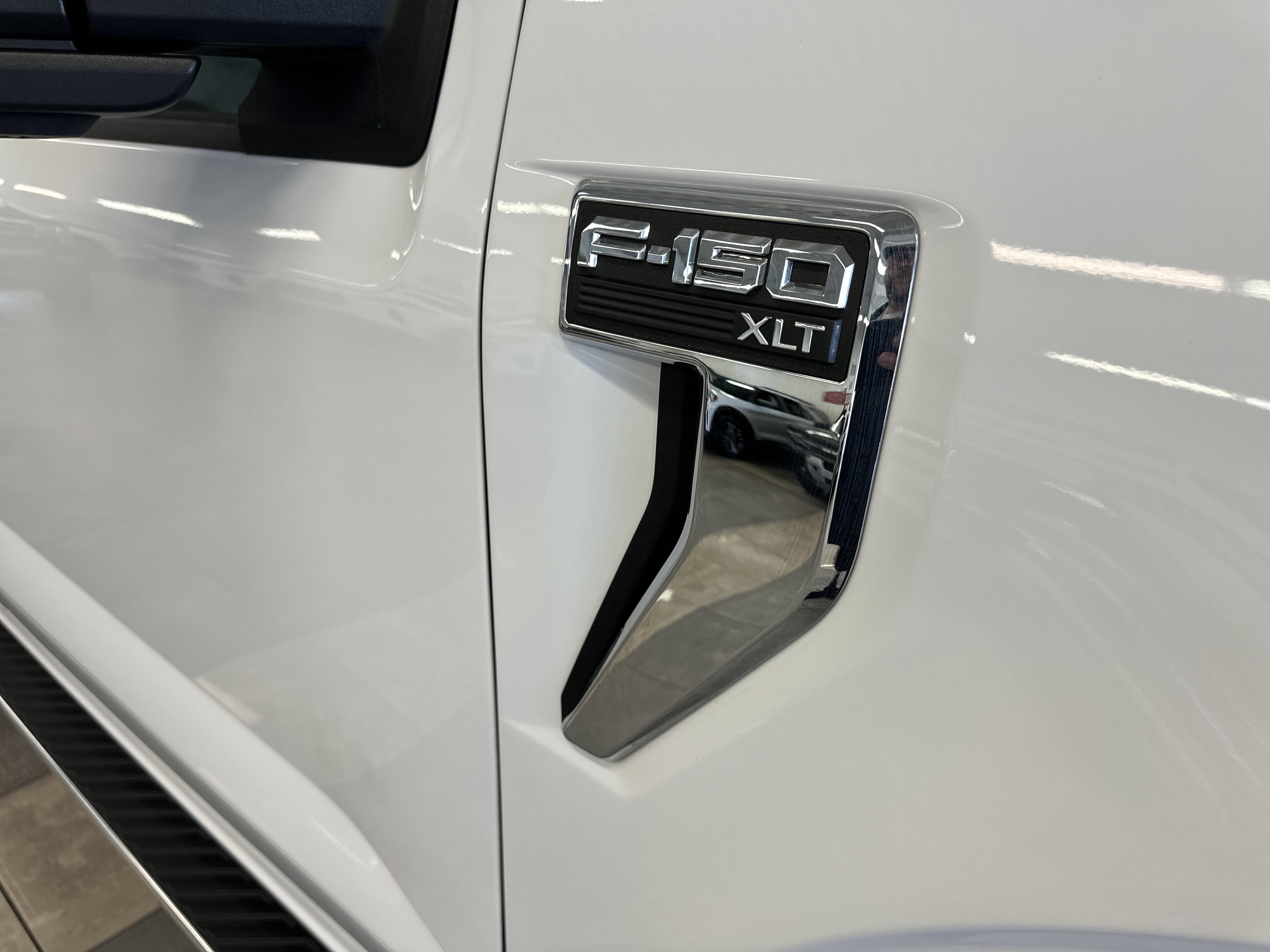 Certified 2022 Ford F150 XLT w/ Equipment Group 302A High image 19