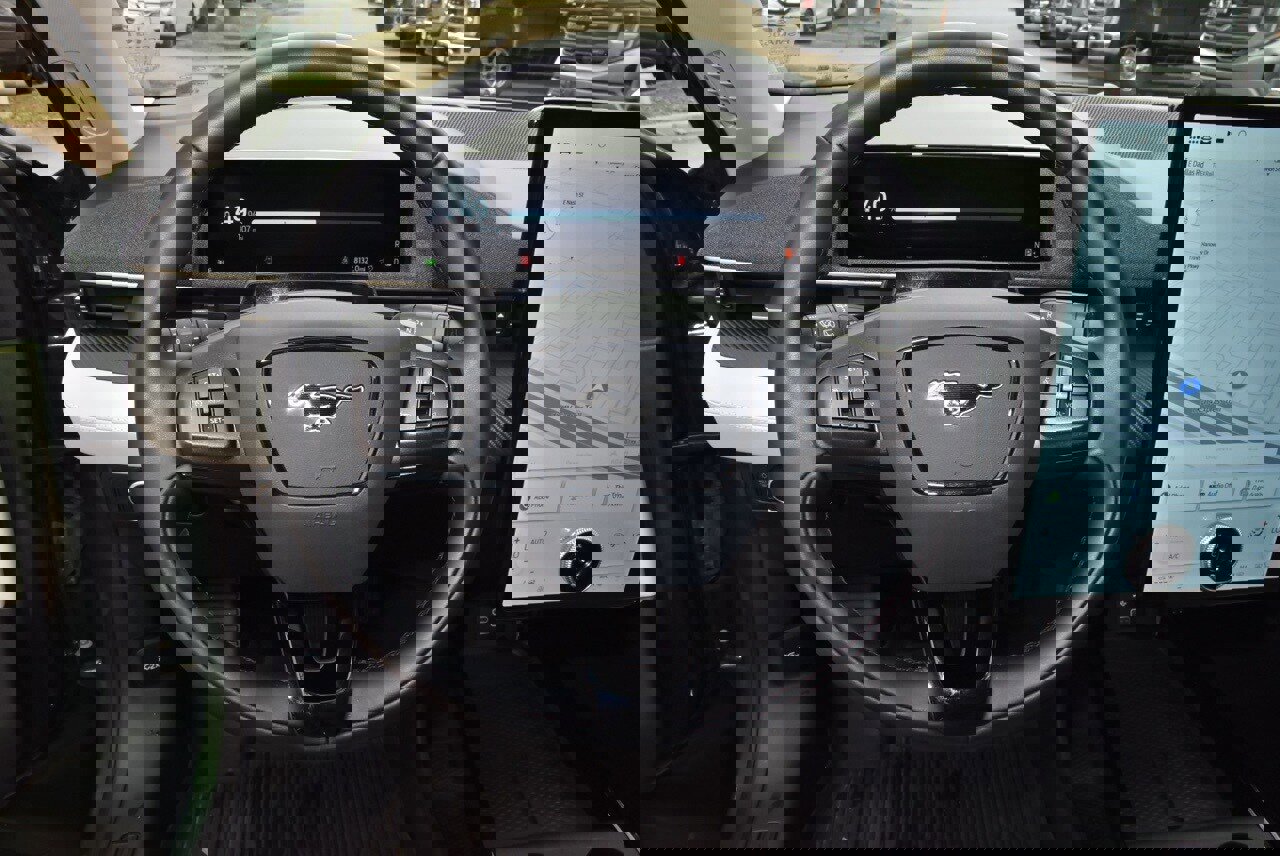 Certified 2025 Ford Mustang Mach-E Premium image 23