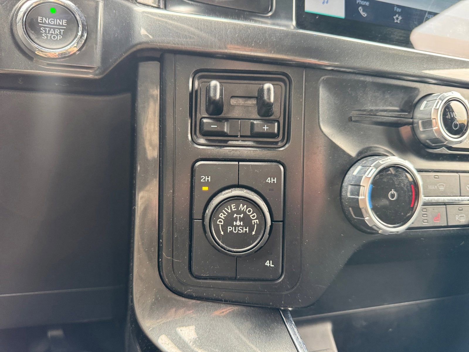 Certified 2022 Ford F150 XLT w/ Equipment Group 302A High image 25