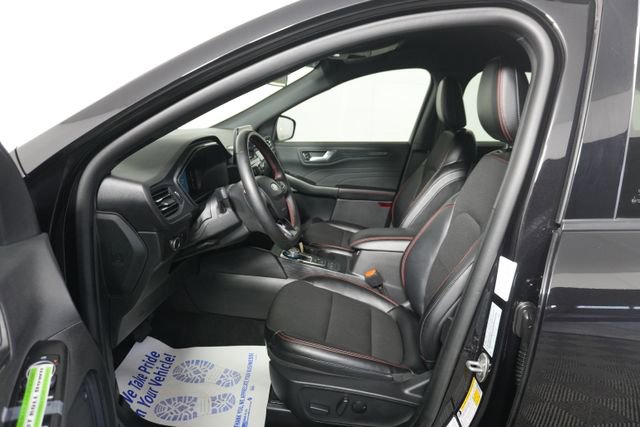 Certified 2025 Ford Escape ST-Line AWD/4WD image 23