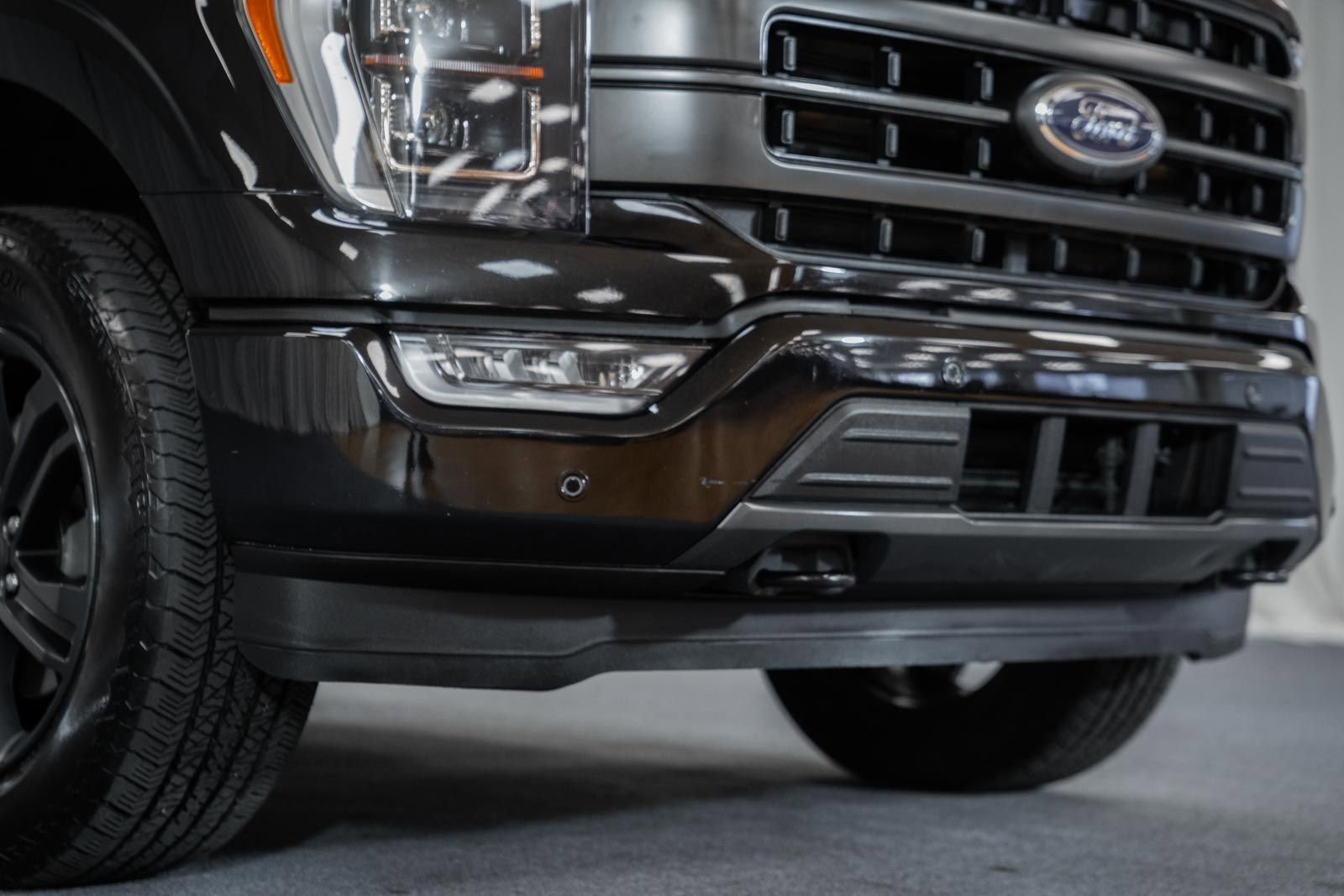 Certified 2023 Ford F150 Lariat w/ Equipment Group 502A High image 18