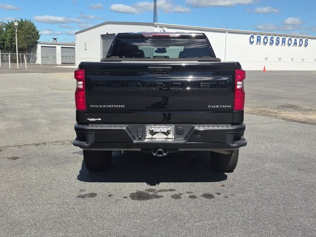 Used 2024 Chevrolet Silverado 1500 Custom Trail Boss AWD/4WD image 5