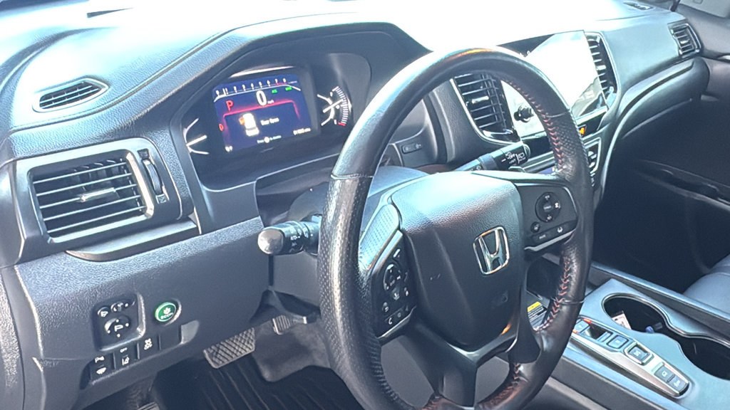 Used 2025 Honda Passport TrailSport image 21