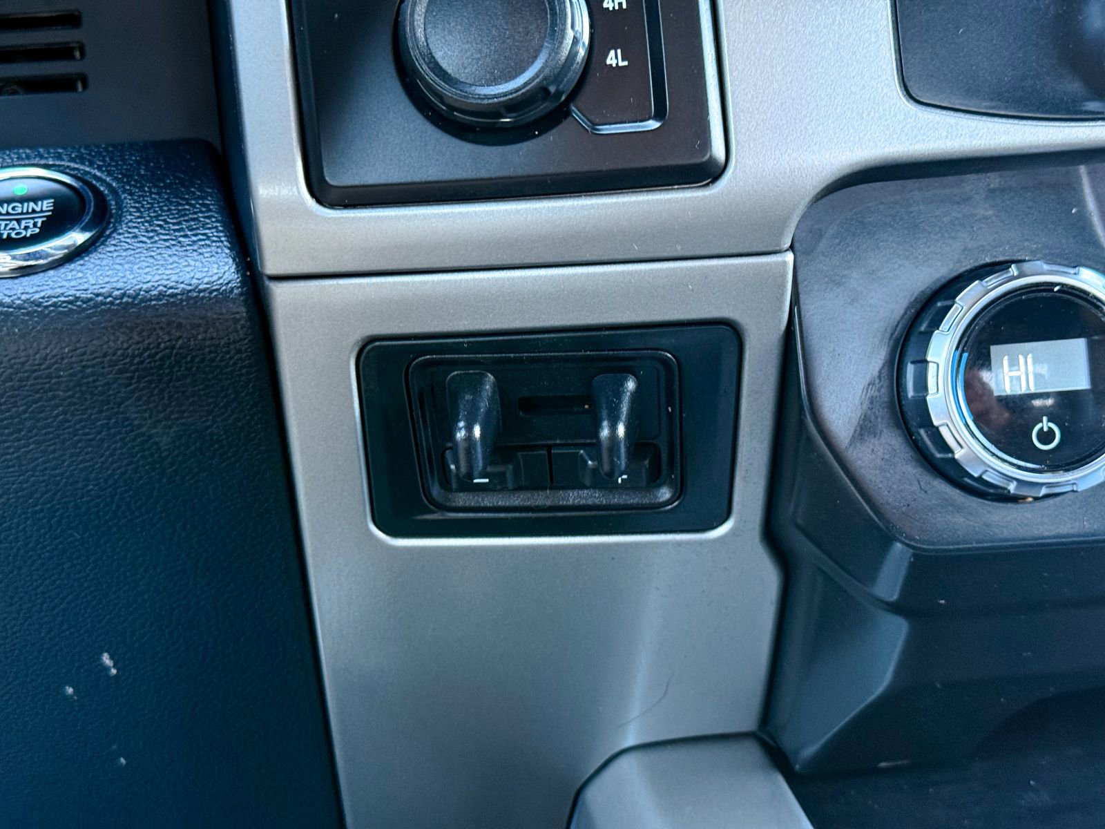 Certified 2022 Ford F350 Lariat w/ Lariat Ultimate Package image 27