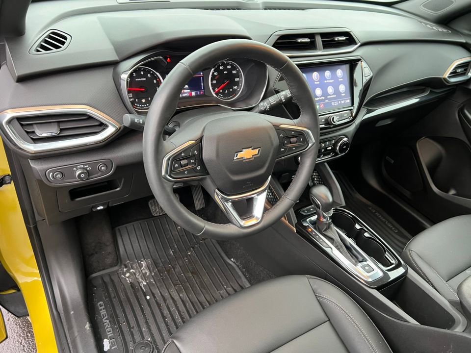 Used 2023 Chevrolet TrailBlazer ACTIV w/ Sun and Liftgate Package image 22