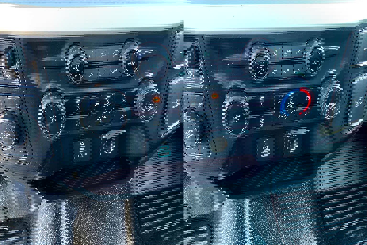 Certified 2023 Ford F250 XL w/ FX4 Off-Road Package image 29