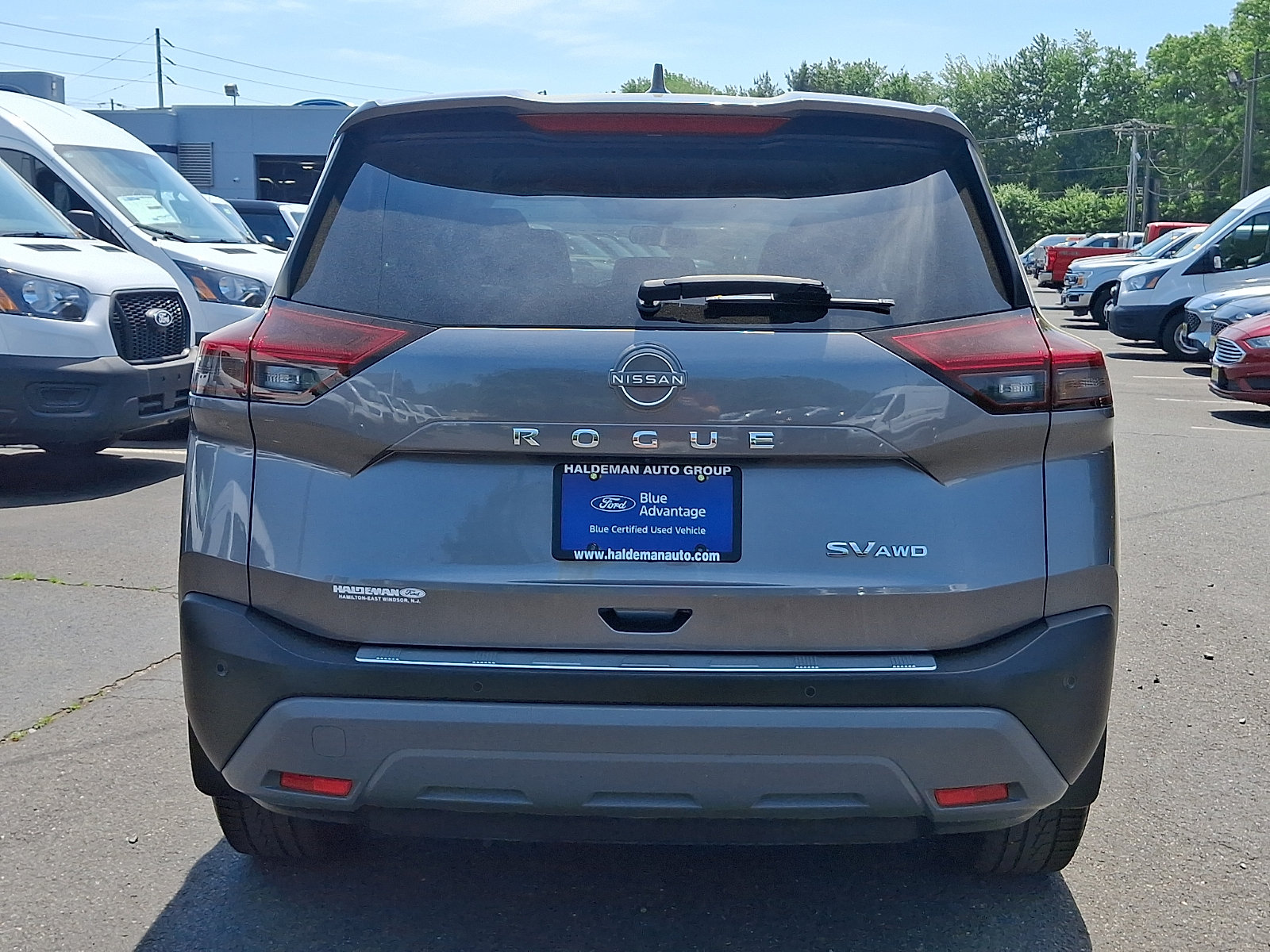 Used 2023 Nissan Rogue SV AWD/4WD image 6