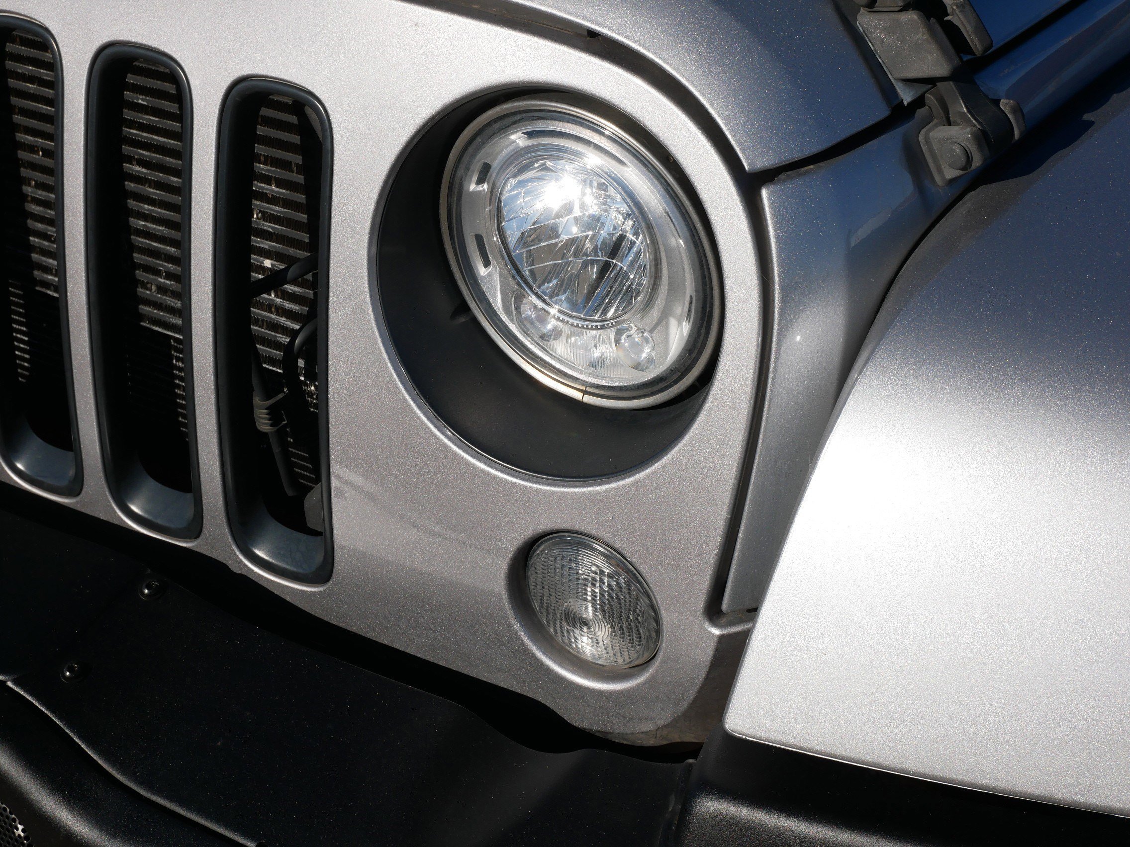 Used 2017 Jeep Wrangler Unlimited Sahara AWD/4WD image 16