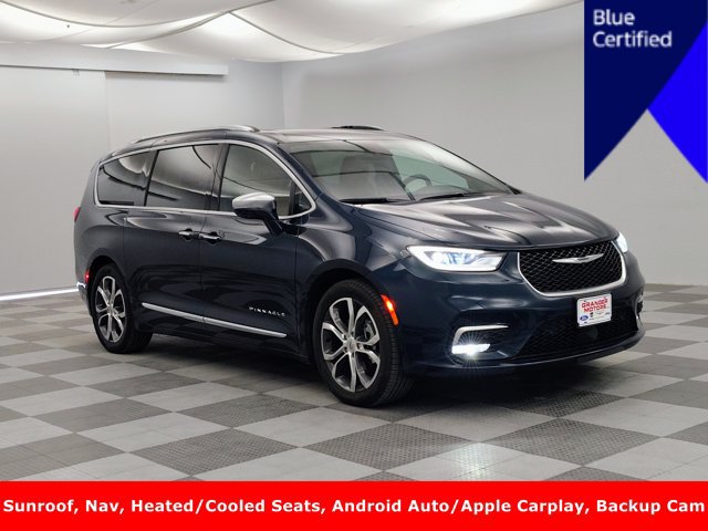 Used 2024 Chrysler Pacifica Pinnacle FWD image 1