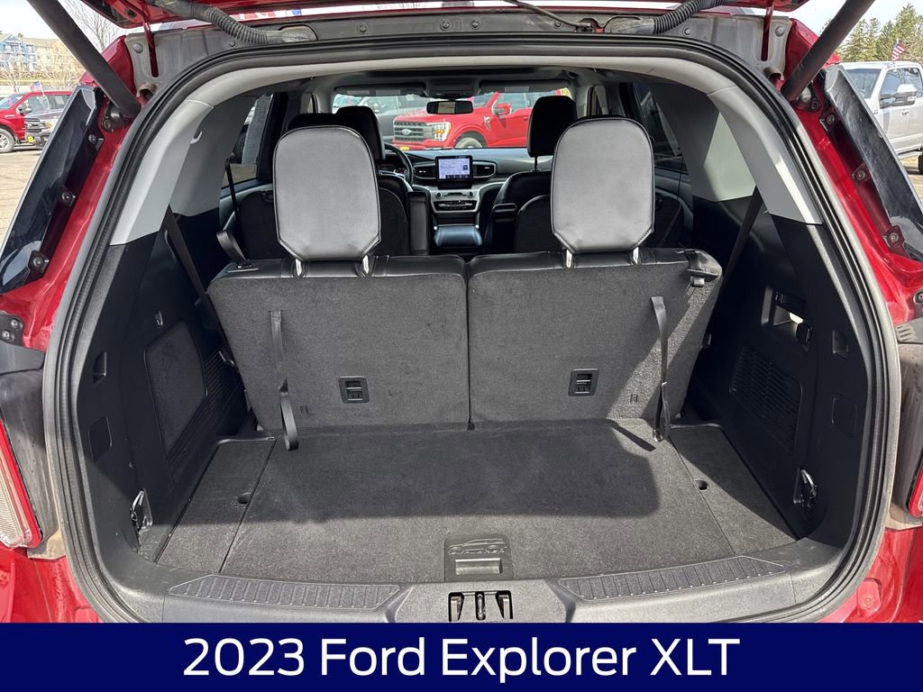 Certified 2023 Ford Explorer XLT w/ Equipment Group 202A AWD/4WD image 17