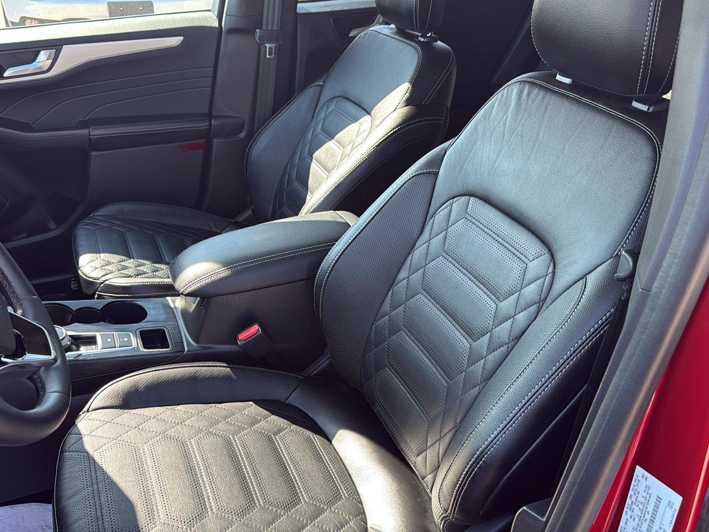 Certified 2023 Ford Escape SE w/ PHEV Premium Package image 15