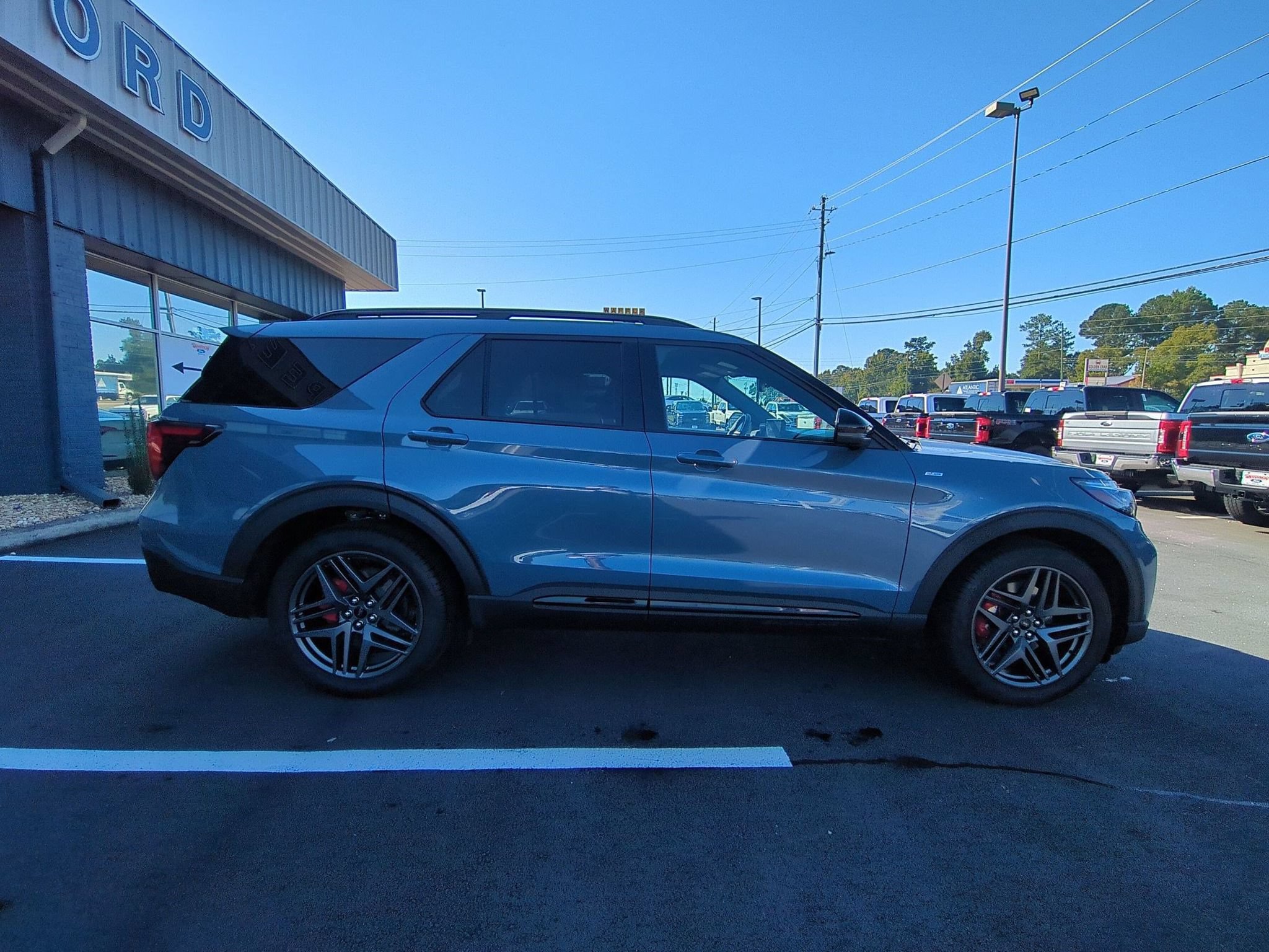 Certified 2026 Ford Explorer ST-Line RWD image 4
