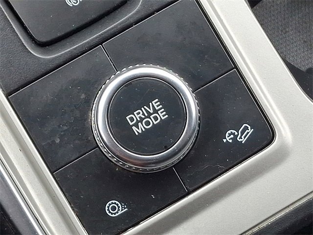 Certified 2022 Ford Explorer XLT w/ Equipment Group 202A image 26