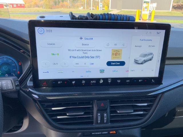 Certified 2024 Ford Escape ST-Line Elite w/ Premium Technology Package AWD/4WD image 17