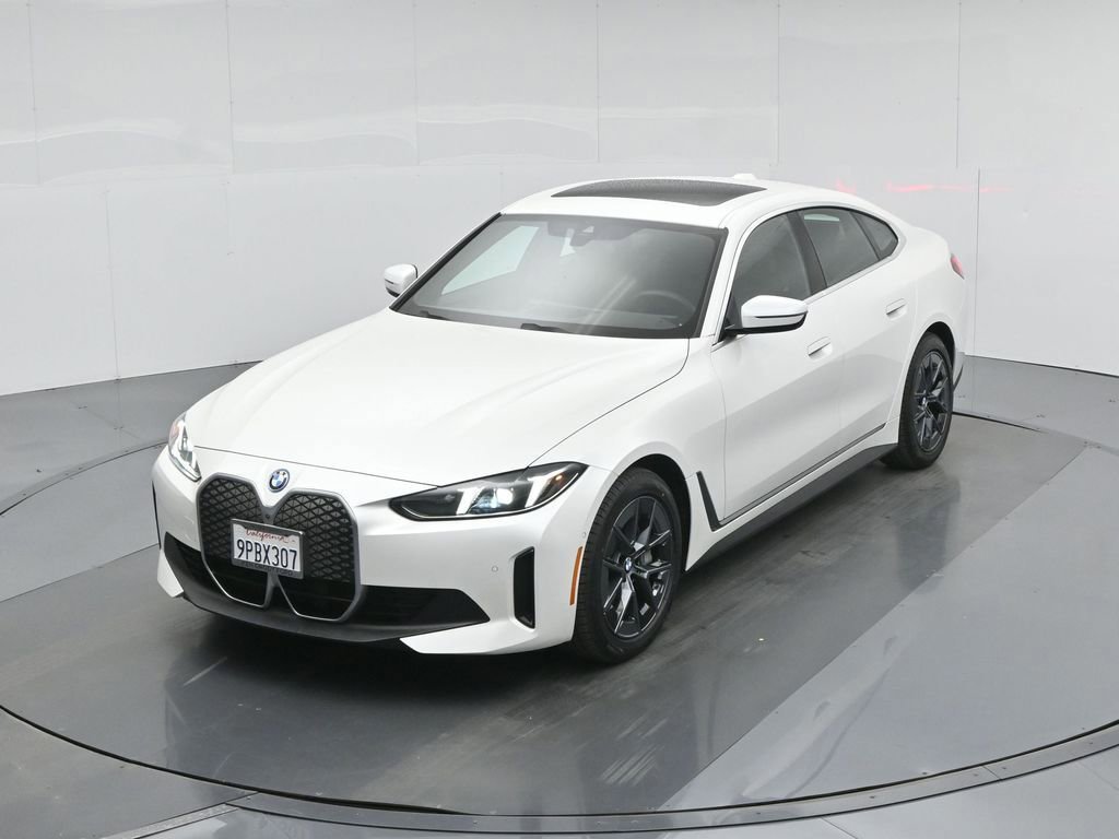 Used 2025 BMW i4 eDrive40 image 27