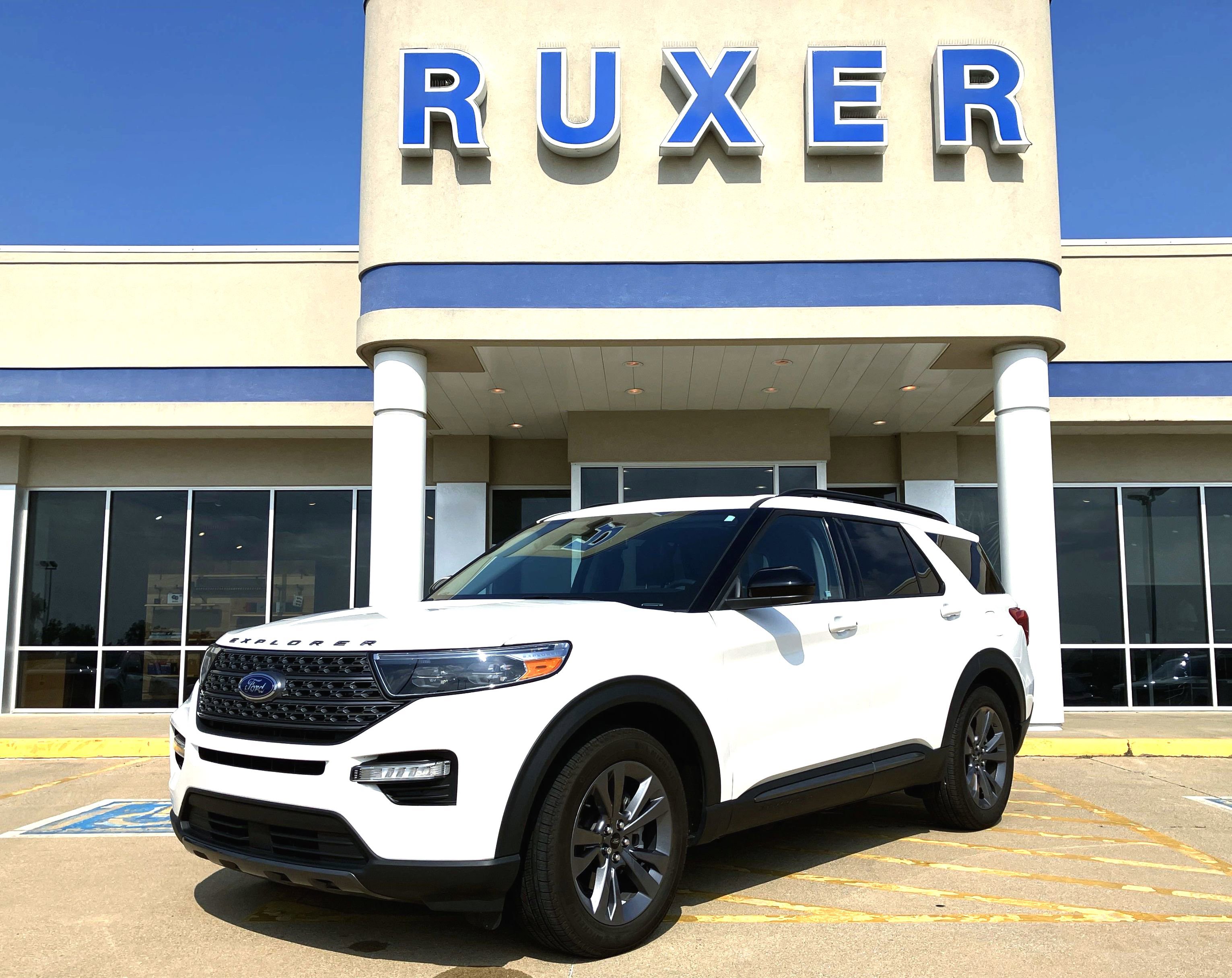 Certified 2023 Ford Explorer XLT w/ Equipment Group 202A