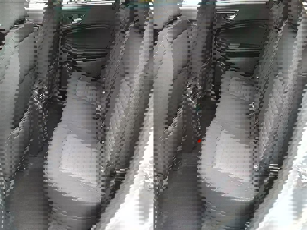 Certified 2022 Ford Edge SE w/ Black Appearance Package image 17