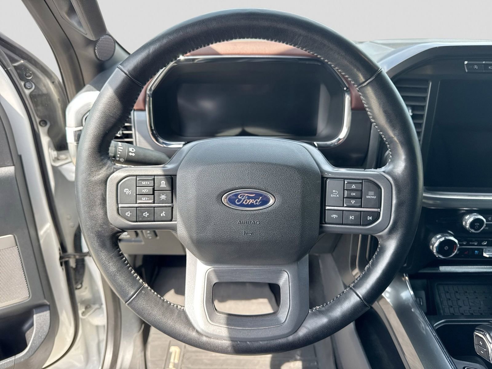 Certified 2023 Ford F150 Lariat w/ Equipment Group 502A High AWD/4WD image 27