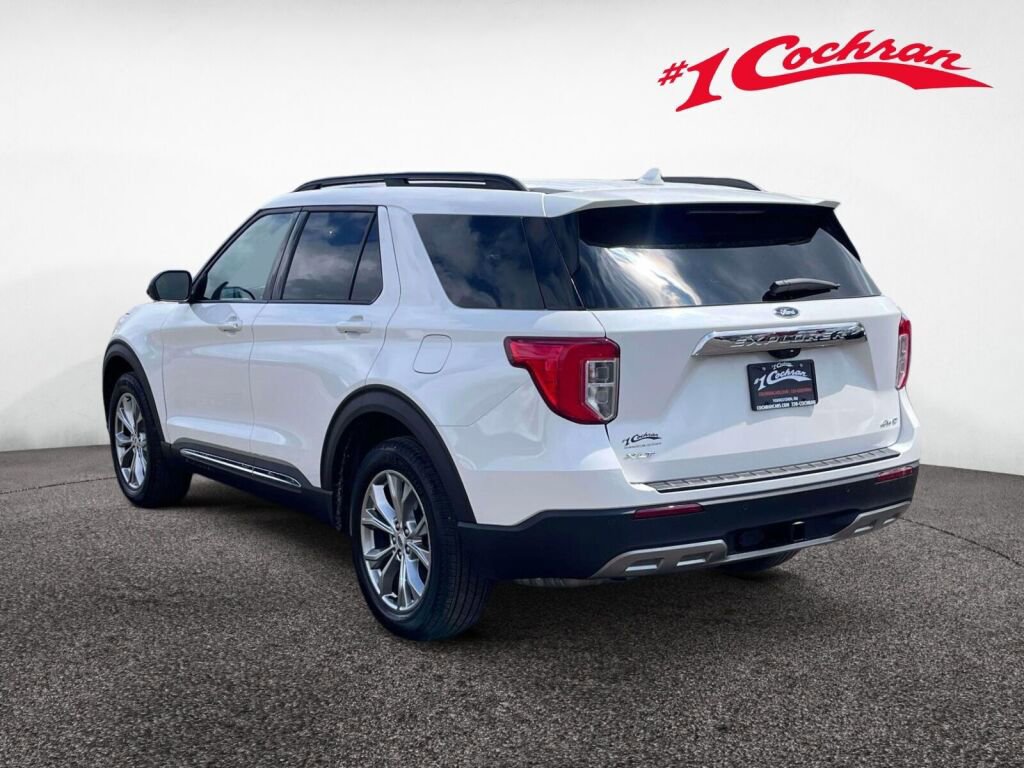 Certified 2023 Ford Explorer XLT AWD/4WD image 9