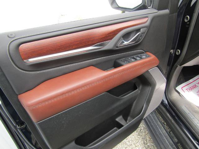 Used 2024 GMC Yukon Denali Ultimate AWD/4WD image 31