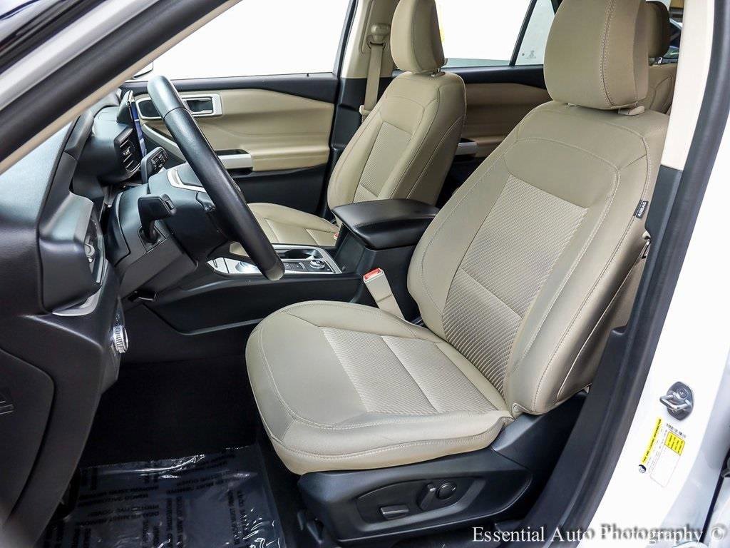 Certified 2022 Ford Explorer XLT image 9