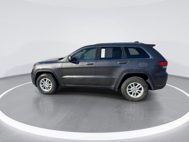 Used 2020 Jeep Grand Cherokee Laredo image 2