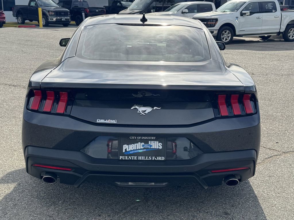 Certified 2024 Ford Mustang Coupe image 4