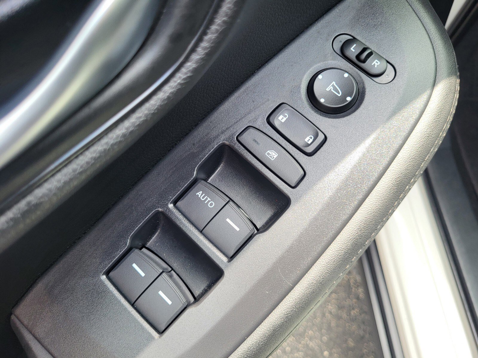 Used 2026 Honda HR-V LX image 18