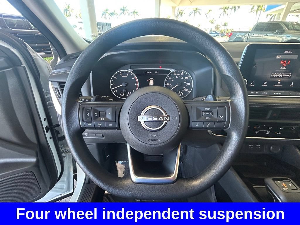 Used 2024 Nissan Rogue S AWD/4WD image 16