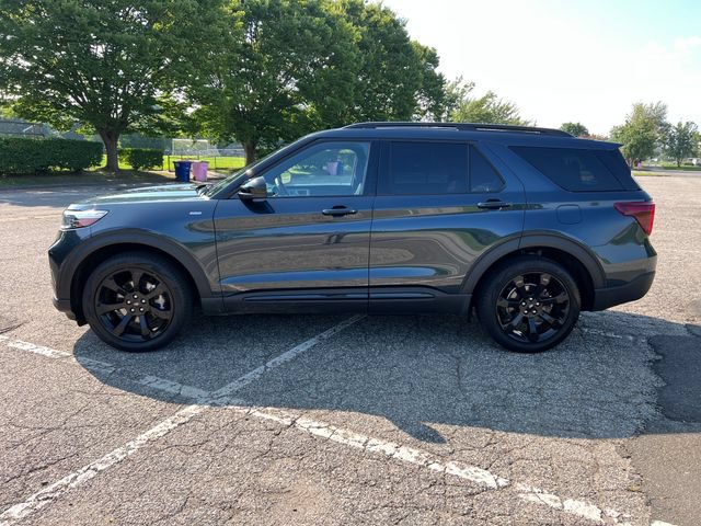 Certified 2022 Ford Explorer ST-Line w/ Class IV Trailer Tow Package AWD/4WD image 6
