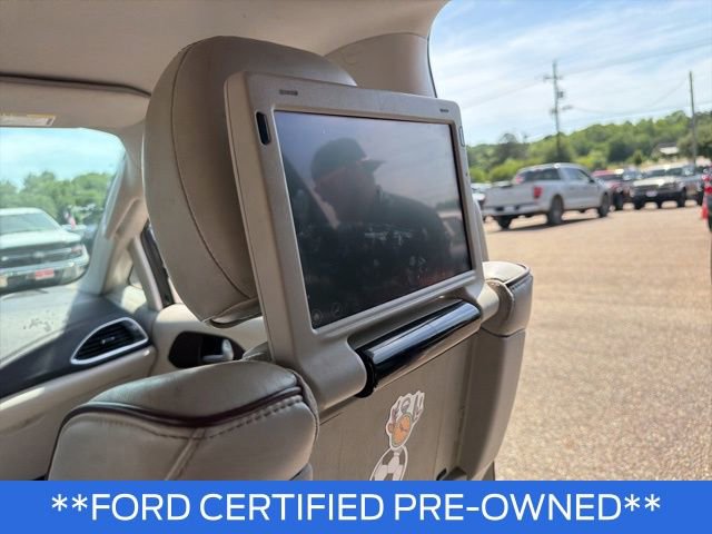 Used 2017 Chrysler Pacifica Limited FWD image 16