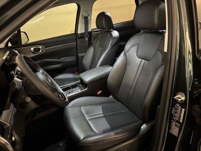 Used 2022 Kia Sorento S w/ Panoramic Sunroof Package AWD/4WD image 18